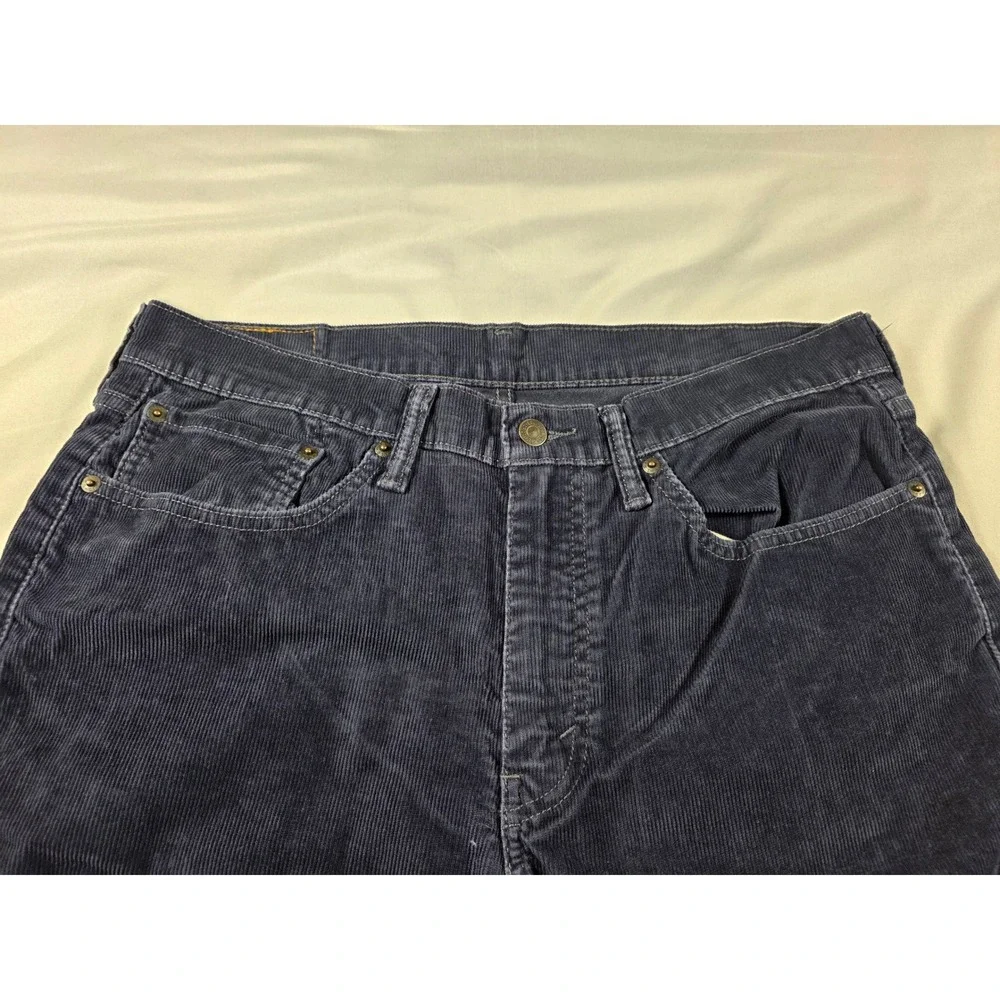 Levis note faint